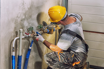What Does a Commercial Plumber Do?